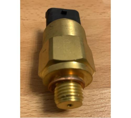 Датчик Давления Масла Deutz 2522 (04215774)