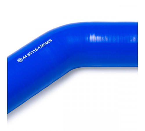 Патрубок радиатора ниж. угловой силикон (44.65115-1303026) МД